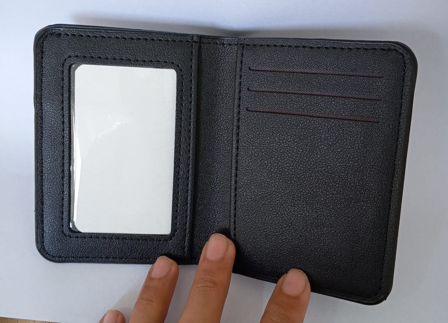 Slardar Premium Leather Wallet for Men – Stylish Slim Durable Design with Practical Storage (Black)