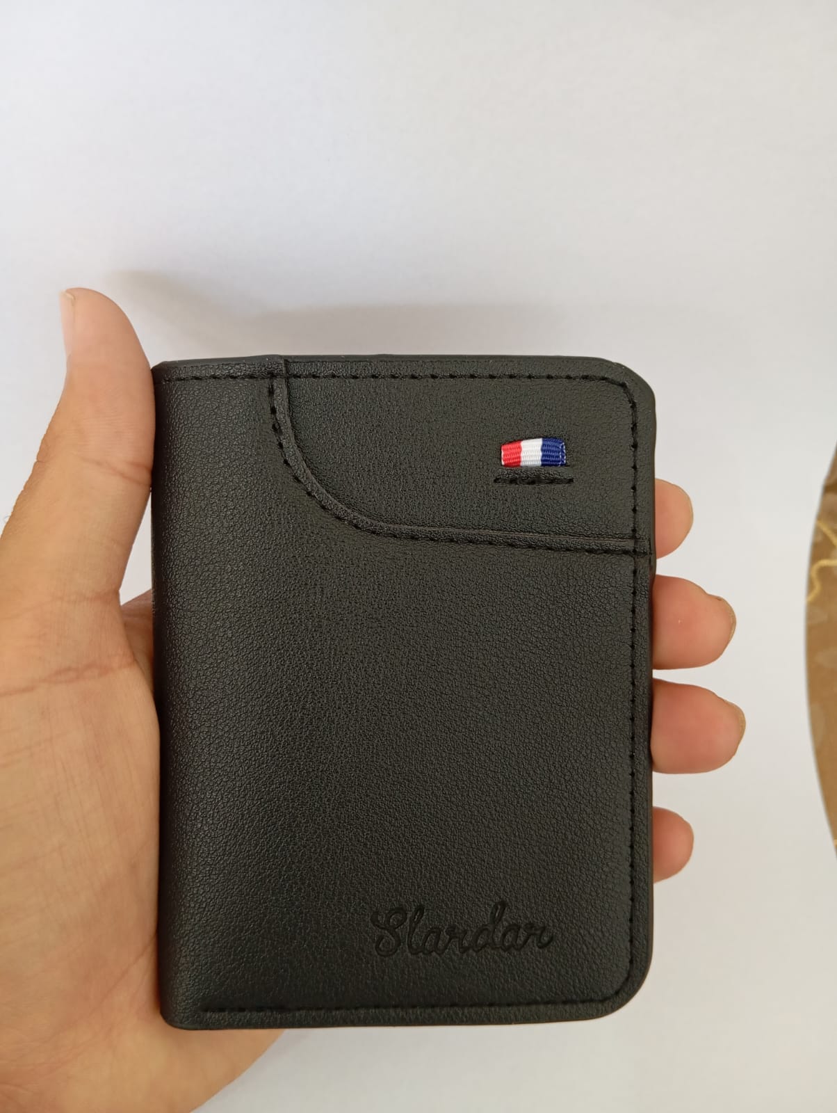 Slardar Premium Leather Wallet for Men – Stylish Slim Durable Design with Practical Storage (Black)